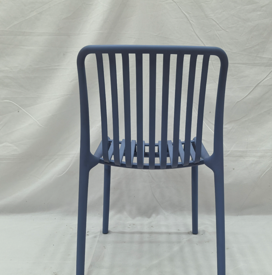 Modern Lightweight Plastic Restaurant Chair